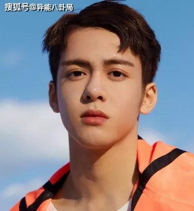 兔兔吃瓜娱乐曾舜晞,兔兔美食之旅